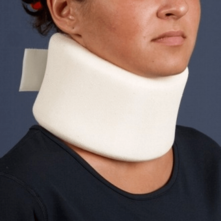 Per trattare l'osteocondrosi del rachide cervicale, viene utilizzato un collare Shants